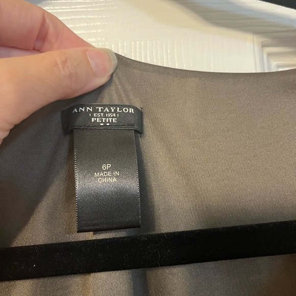 Ann Taylor EUC women’s dress size 6P..  pretty fall colors. - Picture 7 of 7